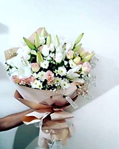 lilyumlu güllü buket