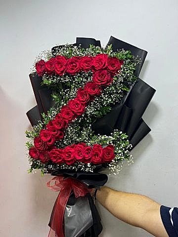 GÜLLÜ HARF BUKETİ