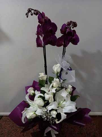 mor orkide aranjmanı