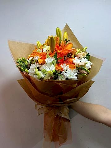 LİLYUMLU RİSYANTÜSLÜ BUKET