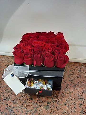 kutu gül 25 adet & çikolata