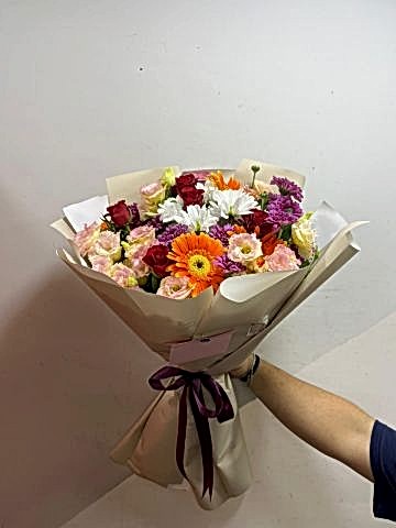 karışık güllü buket