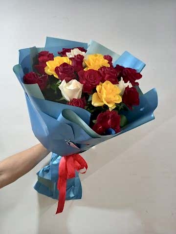 karışık gül den buket 21 adet